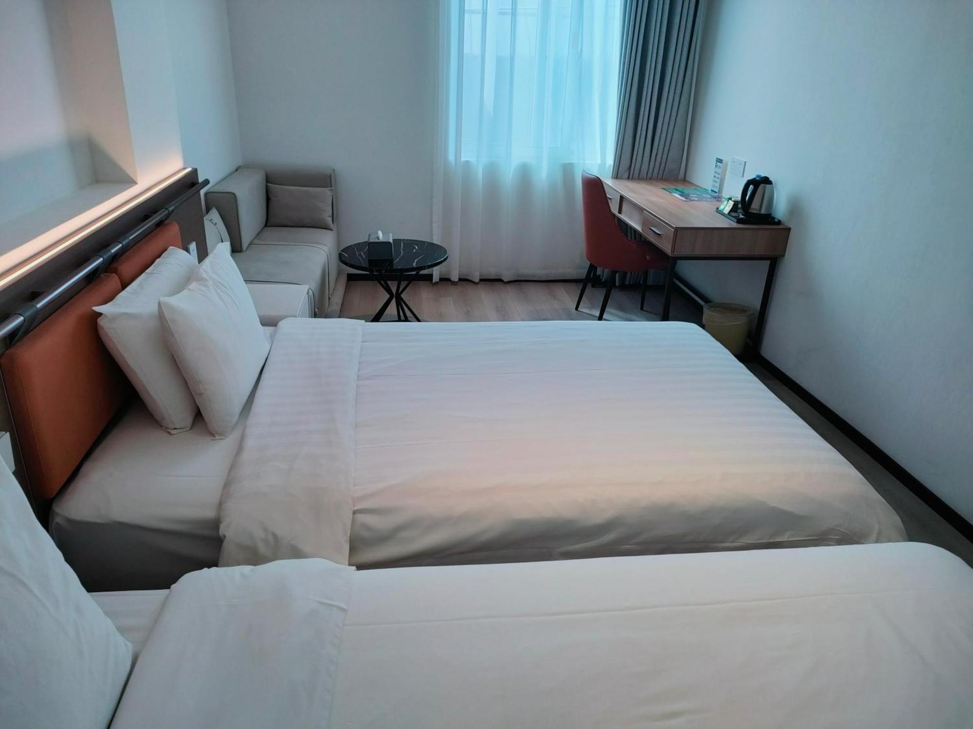 Shanghai Ange Hotel - Next To Longyang Road Subway Station, Near New Internatonal Expo Center Exterior photo