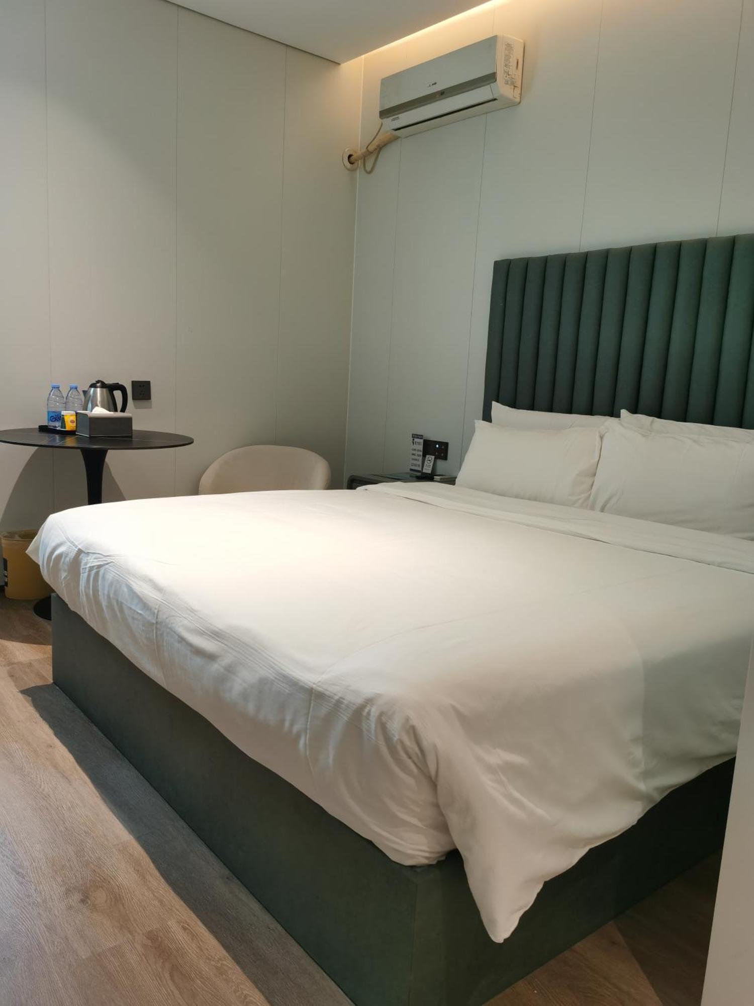 Shanghai Ange Hotel - Next To Longyang Road Subway Station, Near New Internatonal Expo Center Exterior photo